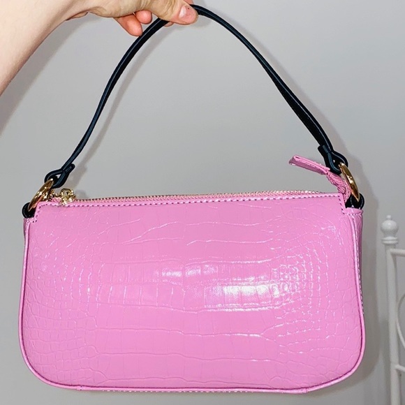 Pink Alligator Bag 💜💕 - Picture 2 of 5